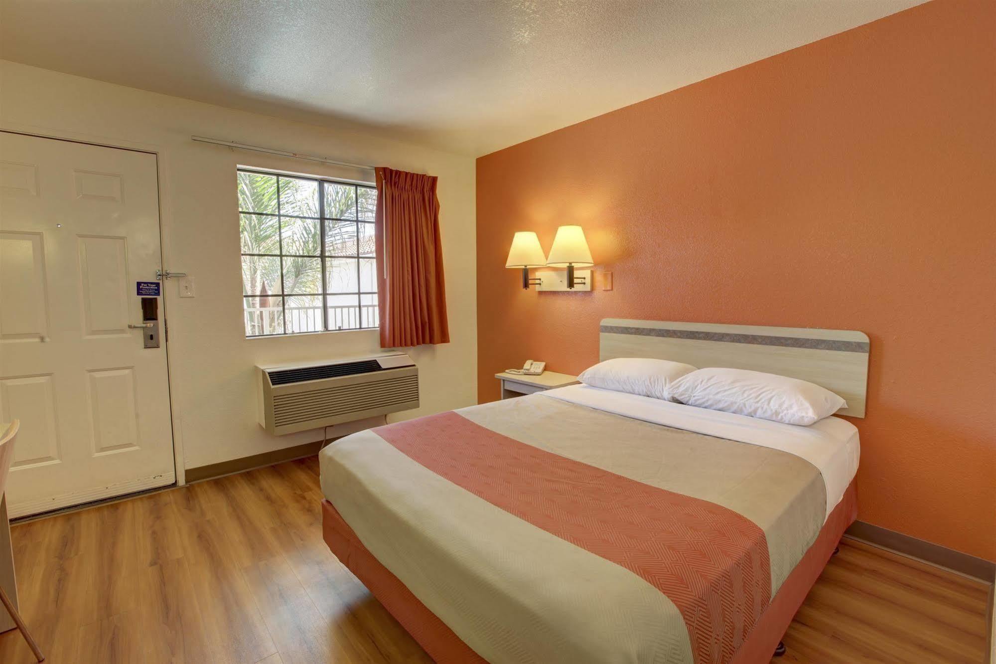 Motel 6-Bellflower, Ca - Los Angeles Esterno foto